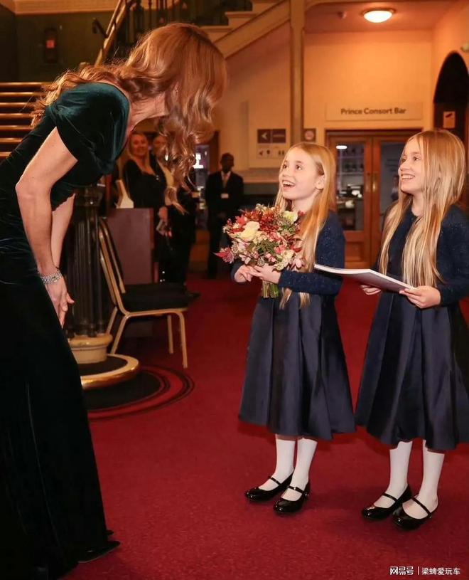 根登上时尚芭莎戴妃儿媳都不是等闲之辈开元棋牌app凯特亮相皇家音乐会梅(图2)