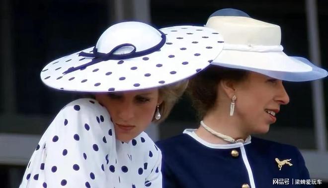 根登上时尚芭莎戴妃儿媳都不是等闲之辈开元棋牌app凯特亮相皇家音乐会梅(图5)