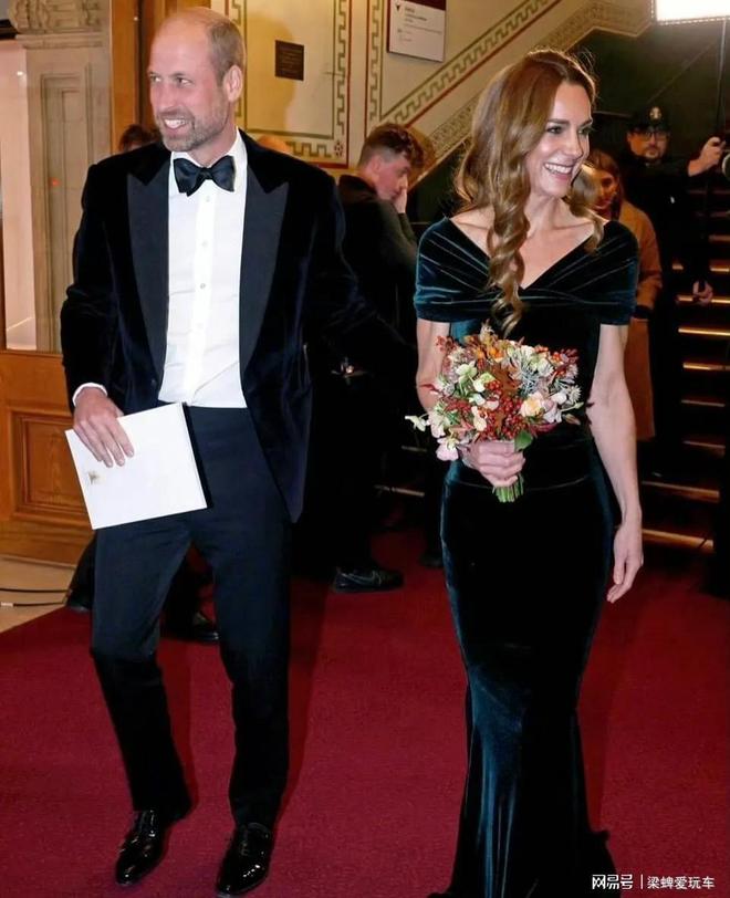 根登上时尚芭莎戴妃儿媳都不是等闲之辈开元棋牌app凯特亮相皇家音乐会梅(图3)