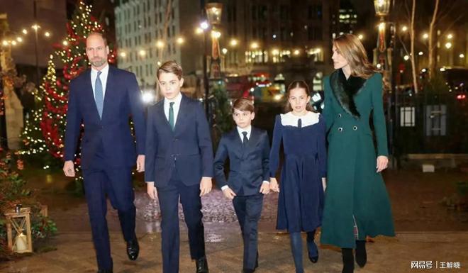 变开朗超有女王范凯特的星光耳环超亮眼ky开元棋牌三宝都来了！神颜夏洛特(图12)