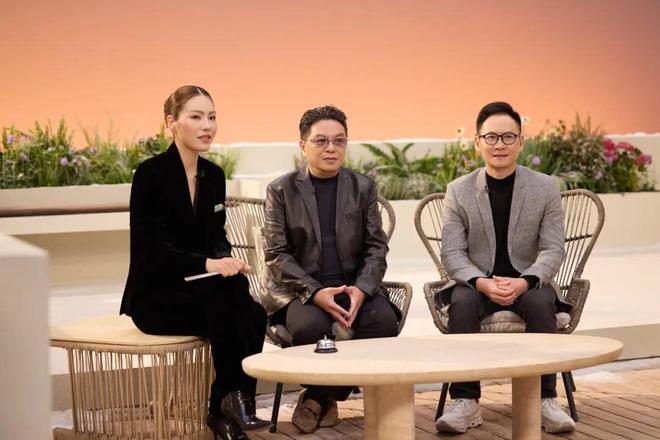 这届年轻人更在乎“审美平权”开元棋牌网站直播间买金学穿搭(图3)